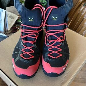 COPY - Salewa Ortles Light Mid PTX. Men’s 10 US.